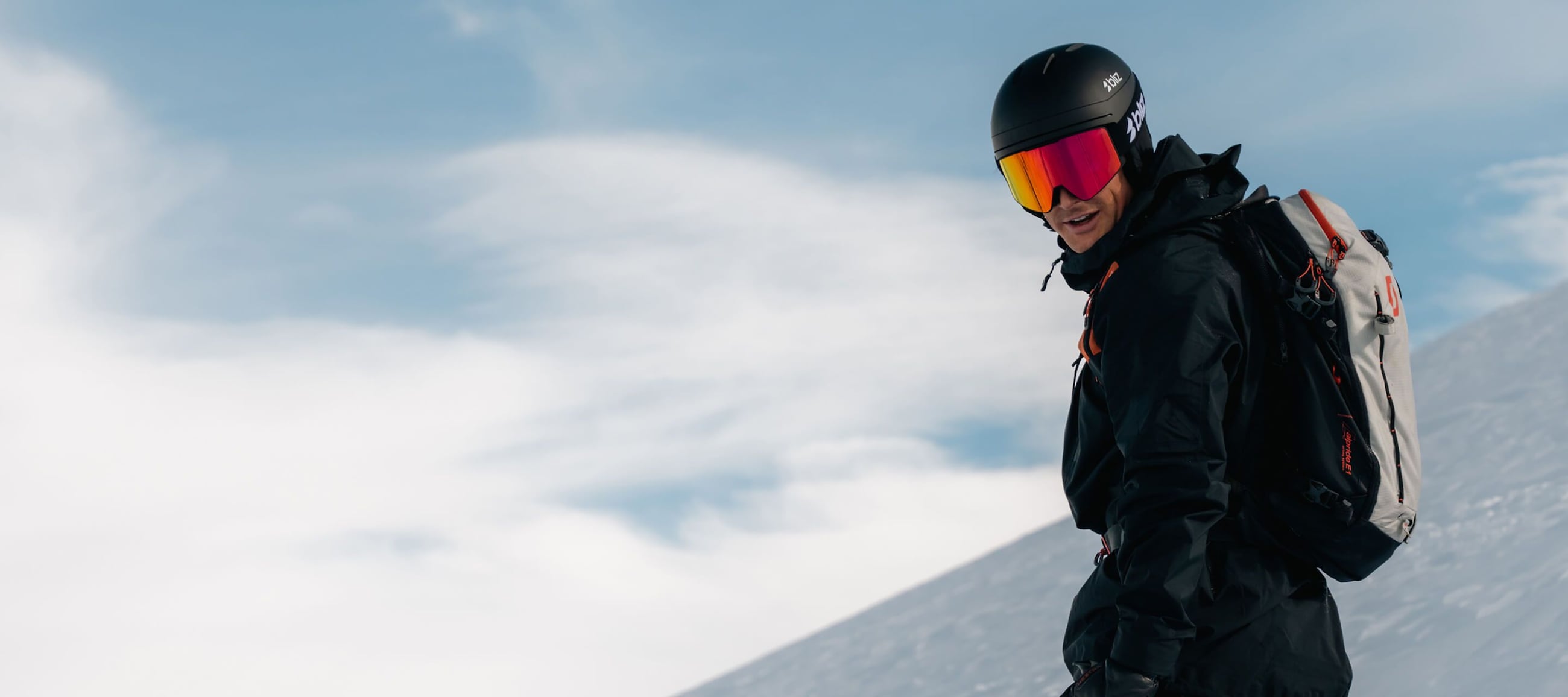 Neue Ausrüstung, die keine Pause kennt-Entdecke frische Styles für die Piste, mit modernster Anti-Beschlag-Technologie, großem Sichtfeld und vollständiger Helmkompatibilität für maximale Performance.