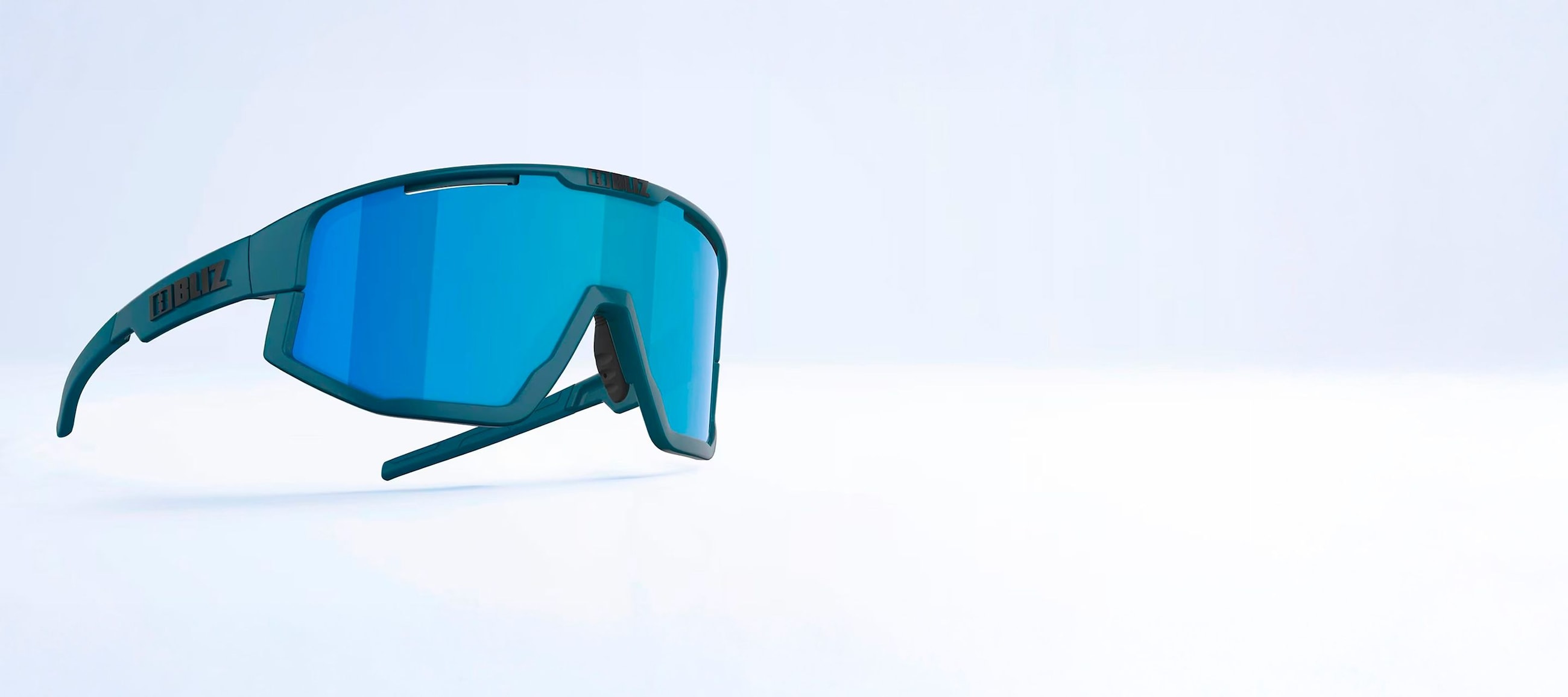 Din stil med Fusion-LÅS UPP FÖRTUR-Stick ut från mängden med skräddarsydda COLORAMA-solglasögon.