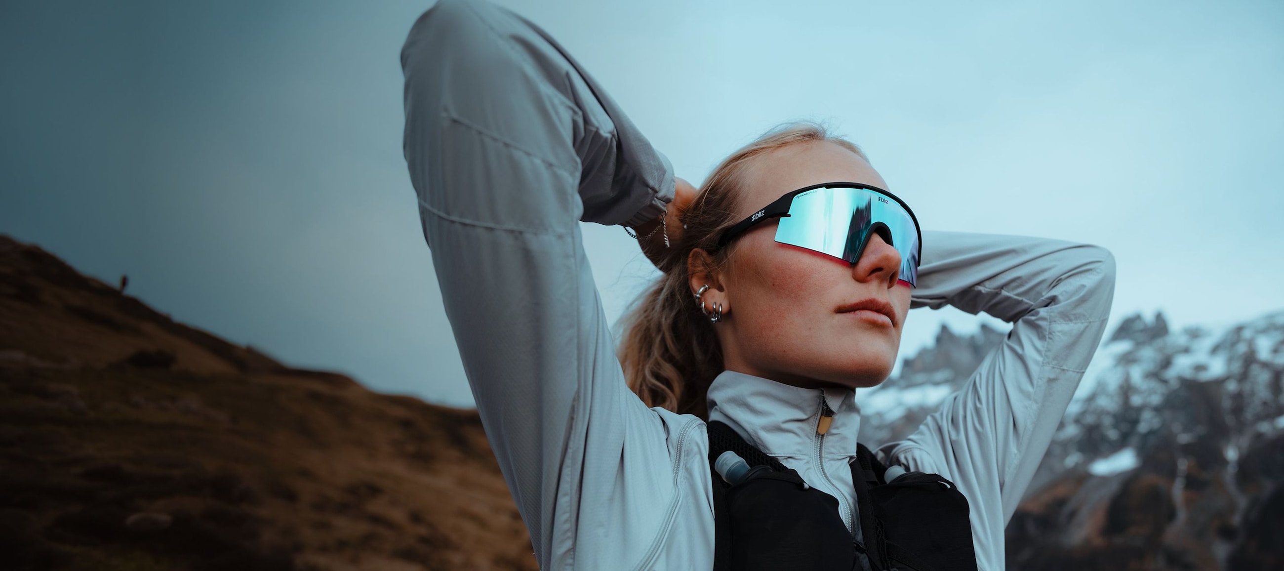 Move across everything-bliz BEST SELLERS-From asphalt to alpine, these best sellers are built to handle the switch. Interchangeable lenses, adaptive fits, and ultralight performance keep you ready for every challenge.
